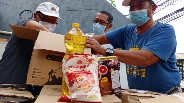 Dinas Sosial Jakarta Salurkan 100 Ribu Paket BANSOS Bagi Warga Yang Sedang Isolasi