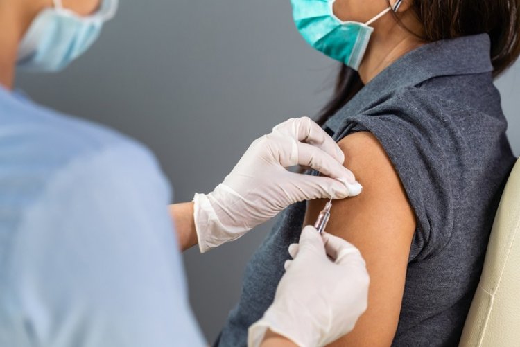 Kemenkes : Vaksin Ketiga Tidak Perlu Menunggu 6, Bulan, Kemungkinan Ada Dosis Keempat