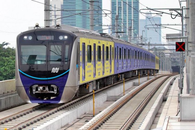 MRT Perpanjang Jam Operasional Hingga Pukul 22.30 WIB