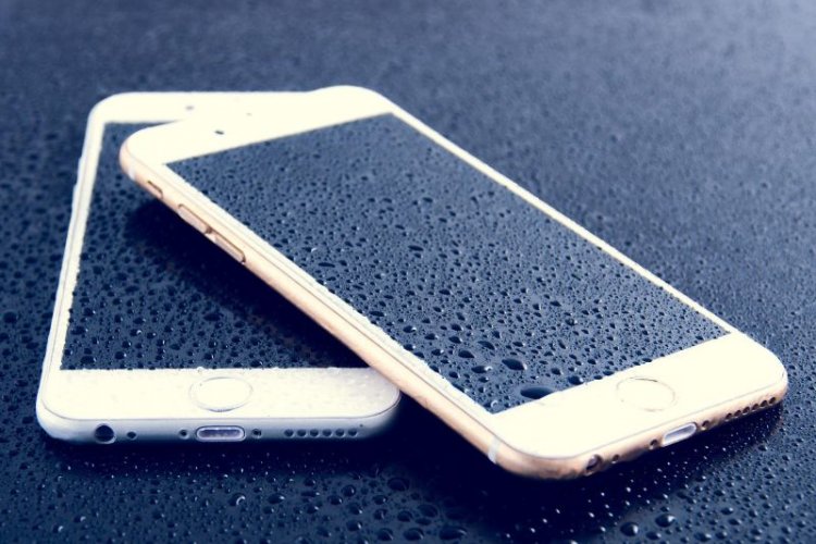 Apple Punya Hak Paten Baru! Layar iPhone Optimal Dipakai di Dalam Air