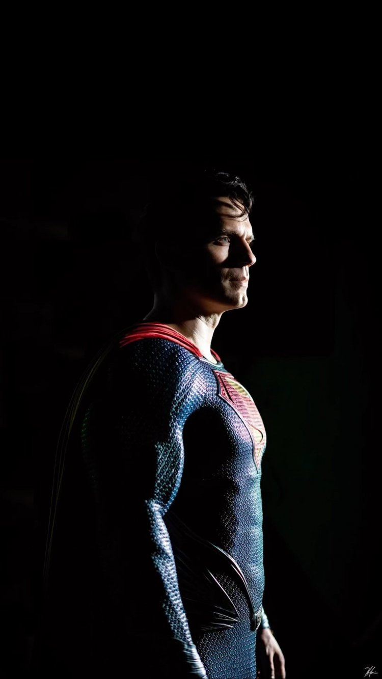 Henry Cavill Umumkan "Comeback" Sebagai Superman