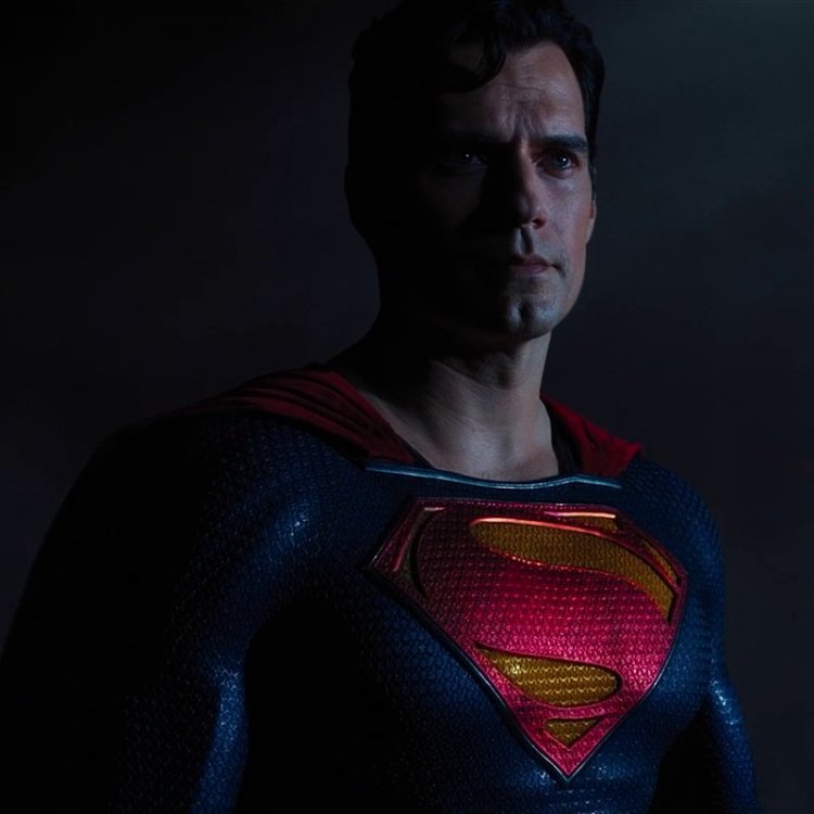 Henry Cavill Dipastikan Tidak Akan Kembali Menjadi Superman