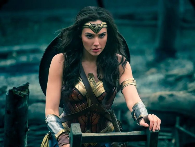 Gal Gadot Berpeluang Masih Perankan Wonder Woman, Bos Baru DC James Gunn Beri Isyarat Lewat Jawaban ke Netizen