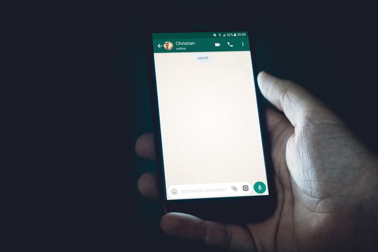 WhatsApp Siapkan Fitur Pesan Suara Sekali Dengar Hingga Pengingat Hapus Grup