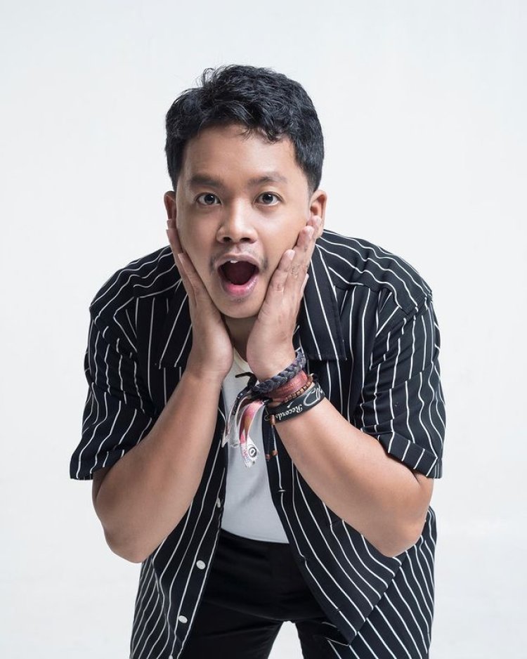 INSPIRE : Dustin Tiffani,  Berawal dari 'Kuis Hunter' Radio Membawanya Menjadi Komedian Indonesia