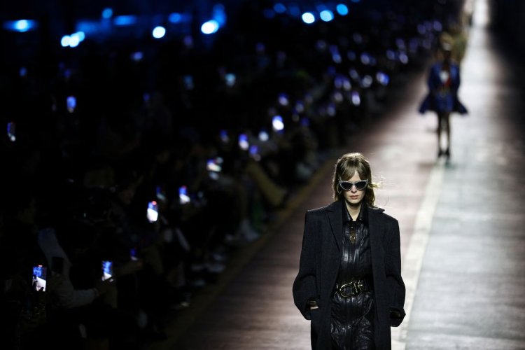 Louis Vuitton Gelar Peragaan Busana Bertabur Bintang di Seoul