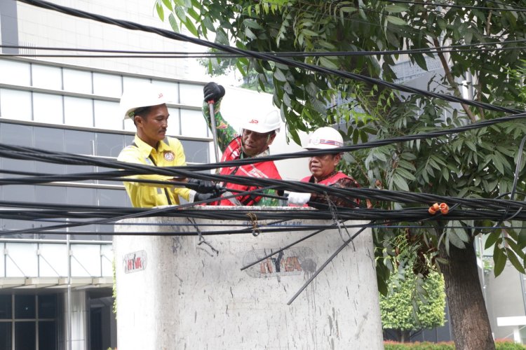 Langkah Proaktif dan Progresif JIP dalam Menata Kabel Utilitas Pada SJUT di Wilayah Jakarta Selatan