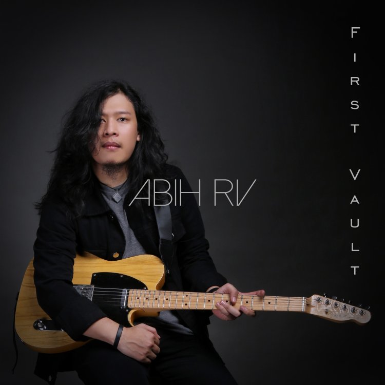 Solois Asal Malang, Abih RV Lepas Album Perdana Berjudul "First Vault"