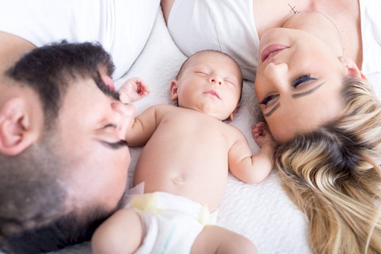 7 Tips Merawat Bayi untuk Pasangan Muda