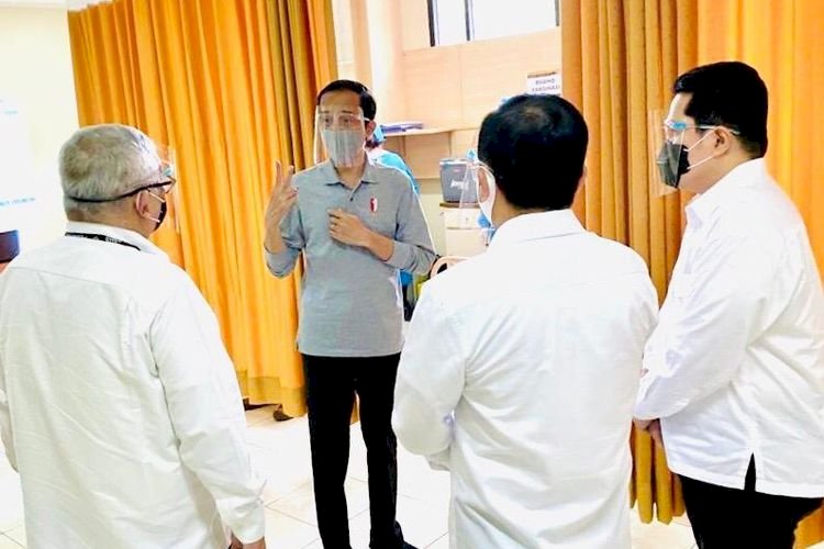 Jokowi Saksikan Langsung Uji Coba Vaksin COVID-19 ke 1.620 Relawan
