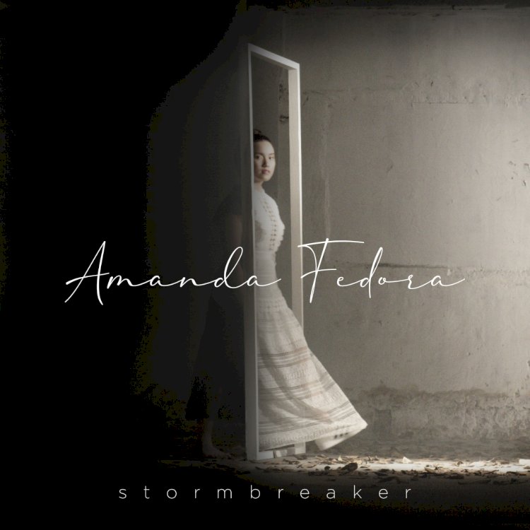 Music Video ‘Stormbreaker’ Amanda Fedora yang Disutradarai Tompi Tembus 160 Ribu Views di Youtube!