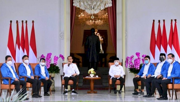 Makna Jaket Biru yang Dipakai Enam Menteri Baru Jokowi di Istana Merdeka, Jakarta