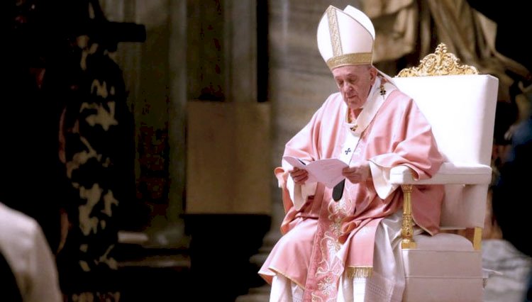 Lawan Vatikan, Pendeta Roma Bersumpah Berkati Pasangan Sejenis