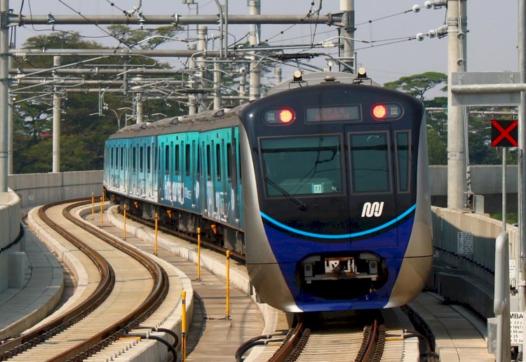 Mulai Hari Ini MRT Jakarta Ubah Jadwal Operasional, Cek Jadwalnya Disini