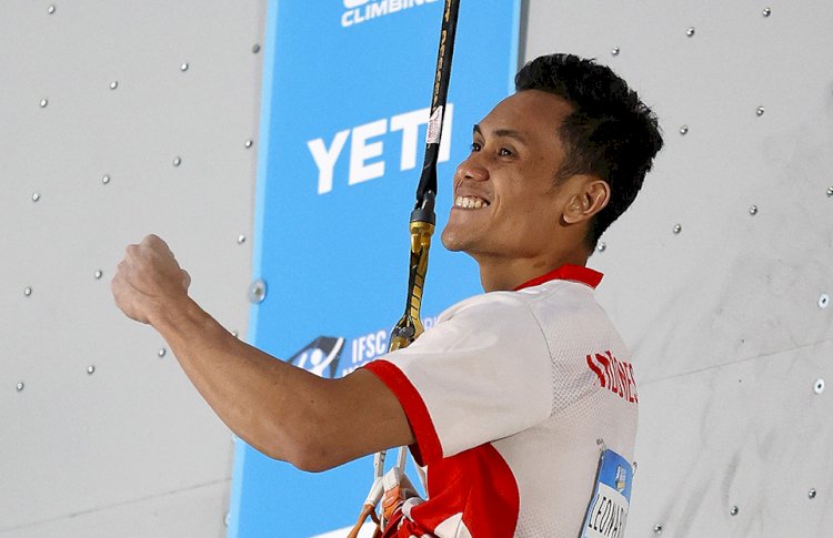 Atlet Indonesia Veddriq Leonardo Kembali Raih Medali Emas Piala Dunia Panjat Tebing